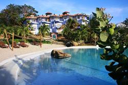 Grenada Dive Holiday. True Blue Bay Hotel - beach and villas.